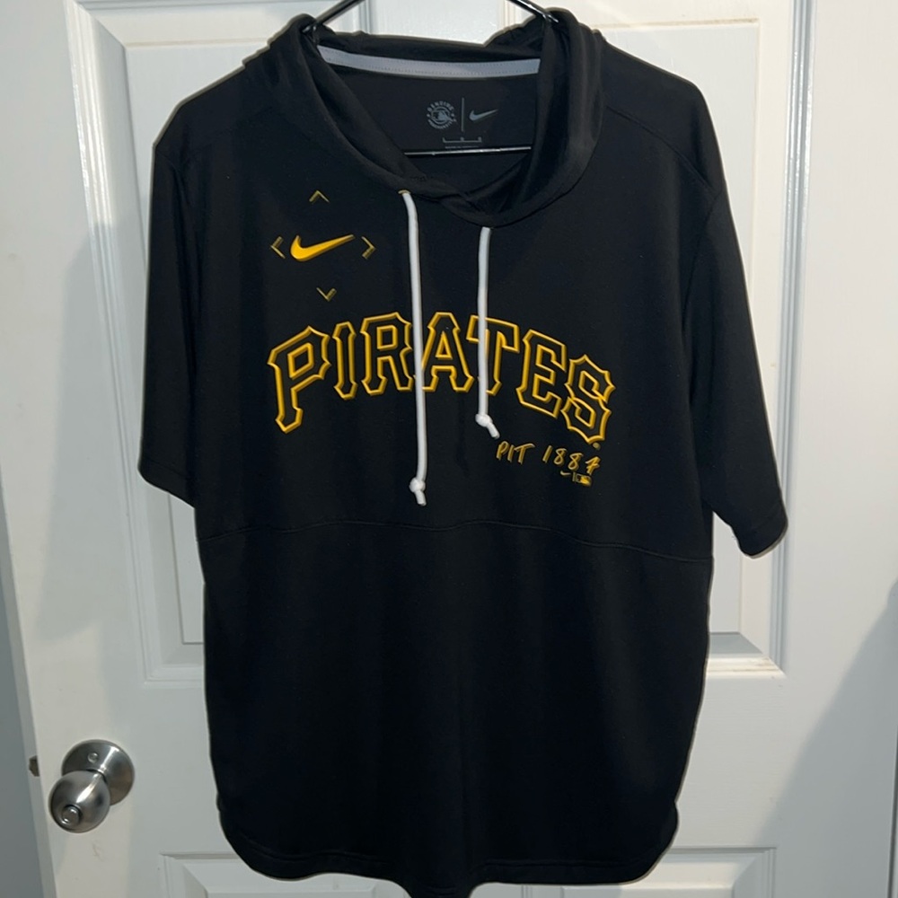Nike Pittsburg Pirates Men’s Large short sleeve hoodie EUC
